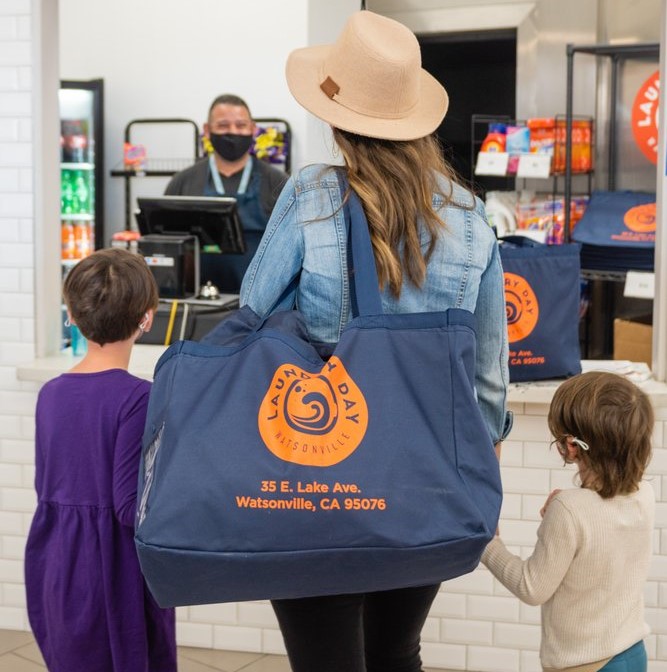 laundry day pickup and delivery wash and fold watsonville california 1